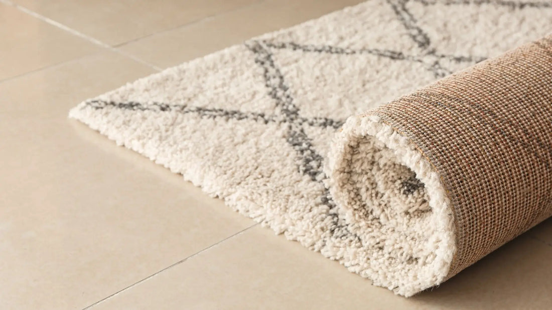 Quelle forme de tapis pour agrandir une pièce ?