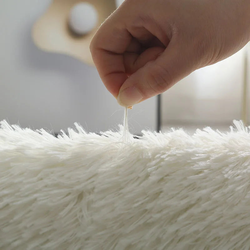 tapis fluffy gris foncé